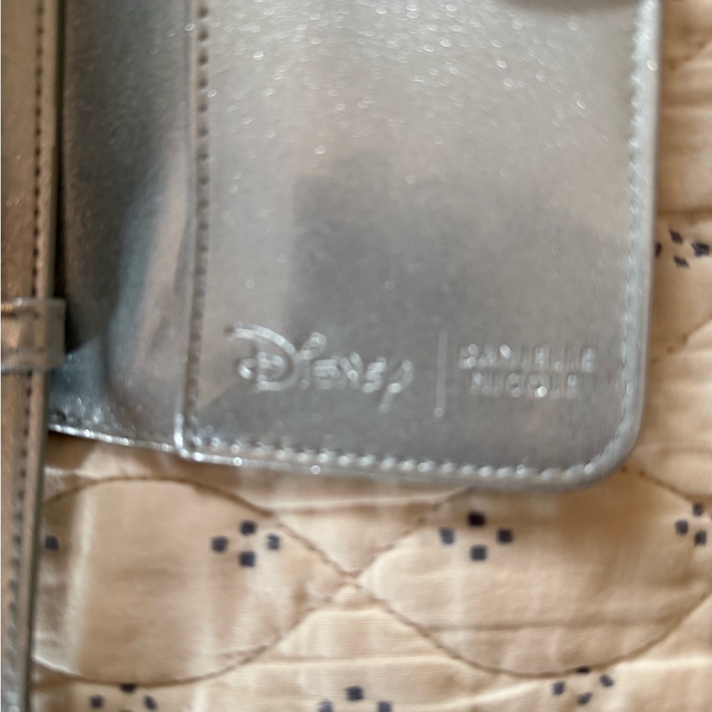Danielle Nicole Disney Cinderella Wallet - Picture 5 of 8